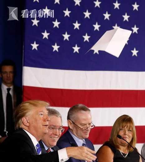 特朗普演讲扔稿子即兴开骂 上次险些没当上总统