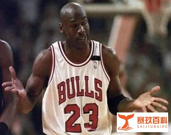 NBA球员嚣张庆祝动作!詹姆斯霸王步,乔丹摊手被众星模仿