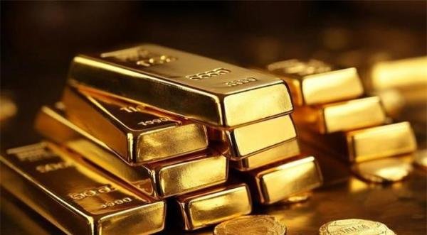 中国黄金棒易主 00后与大妈完成交接