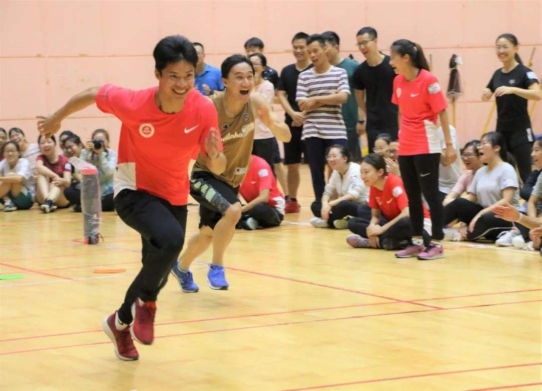体育培训老师年薪可达60万，该行业的薪资为何如此之高？