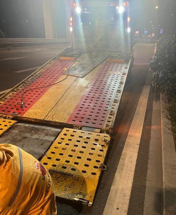 等待救援