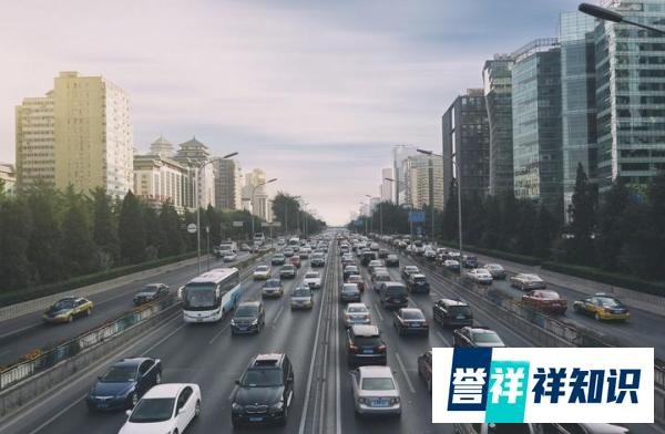 公安部：取消申请驾驶证70周岁年龄上限