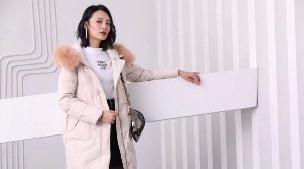 开一家品牌女装店,一般一年能够赚多少钱?