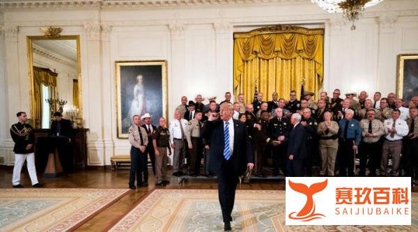 拜登在美国中期选举前警告：特朗普回来会更糟糕