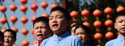 少年中国和中国少年之间有什么联系？如何结合全文说一说
