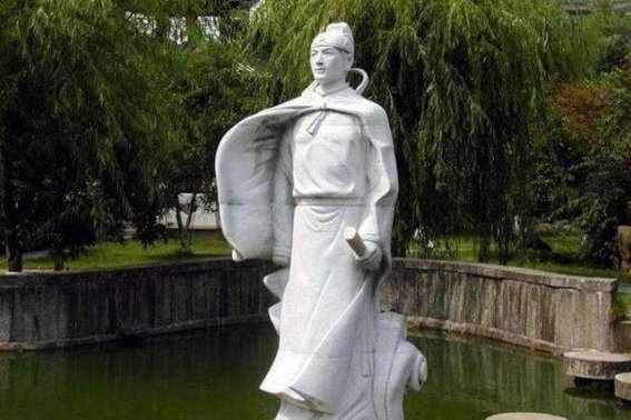 桂殿兰宫前一句