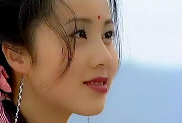 孙莉19年前有多美?黄磊见她像被雷击中,旧照曝光果然信了