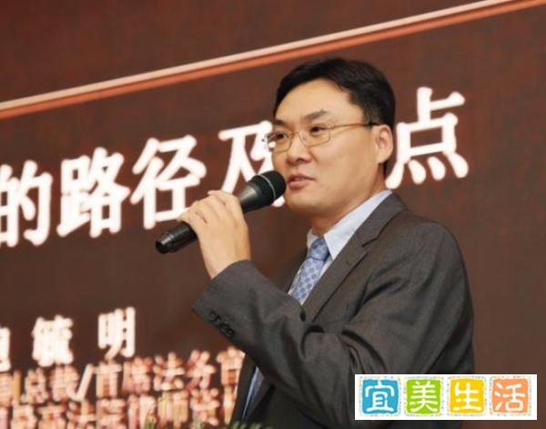 鲍毓明案：舍得孩子，套住色狼；一家骗子，碰瓷流氓——鸡飞蛋打了！