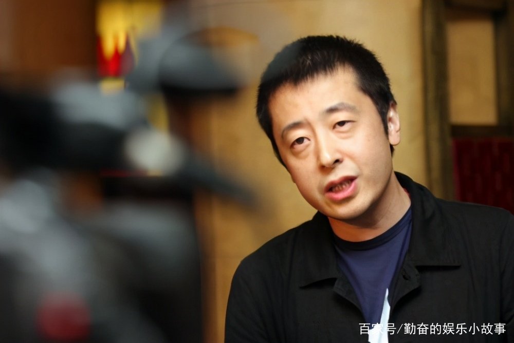 抛弃结婚10年的前妻朱炯,贾樟柯为何娶了小8岁的赵涛?