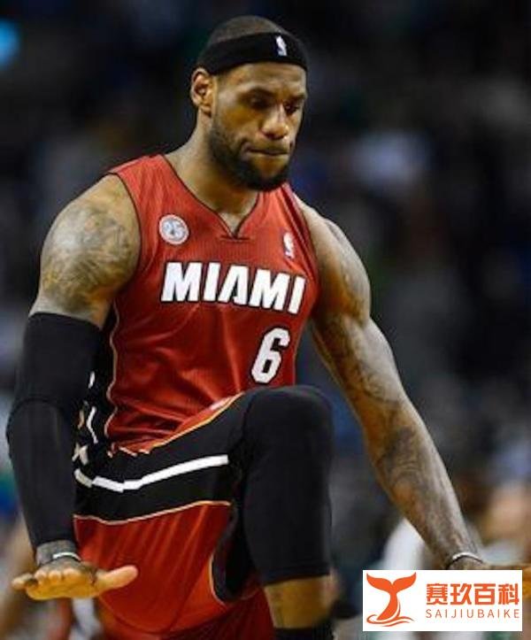 NBA球员嚣张庆祝动作!詹姆斯霸王步,乔丹摊手被众星模仿