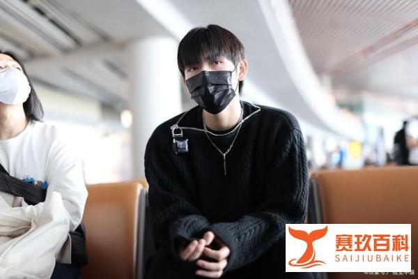 怎么看待陈凯歌之子陈飞宇放弃美国国籍加入中国国籍？