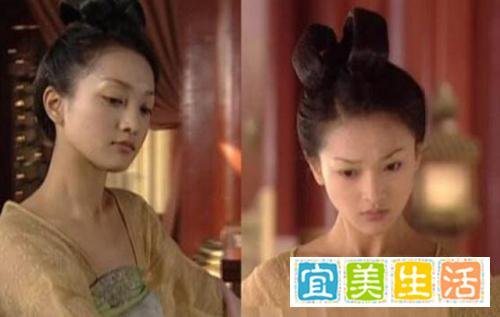 欧弟老婆独自带女儿，女儿越长越像周迅，热衷吃墨鱼汁，表情搞怪