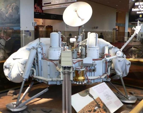 天文史上的今天 | “海盗一号”停止工作，结束使命