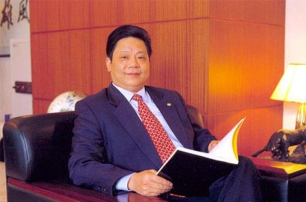 云南第一大制药民企老板：27岁任厂长，买断集体企业，手握5家A股