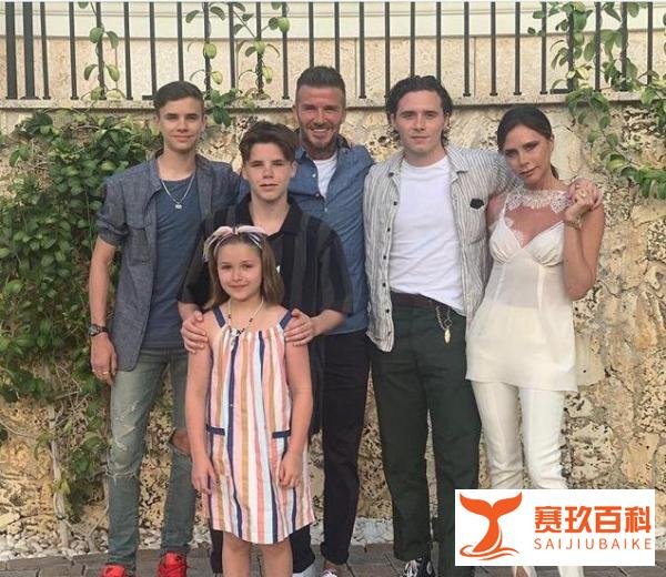 小贝一家6口变化大！3儿子长残，小七越来越远女人味，成颜值担当