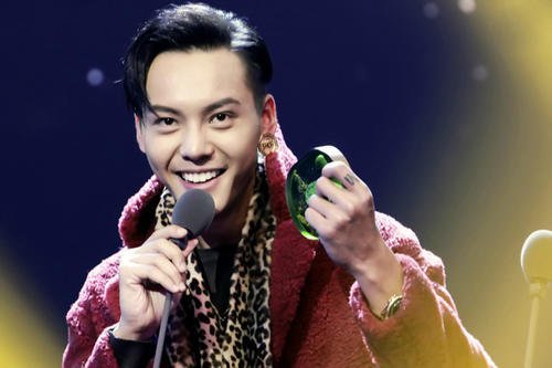 刘雯方否认与陈伟霆恋情怎么回事？