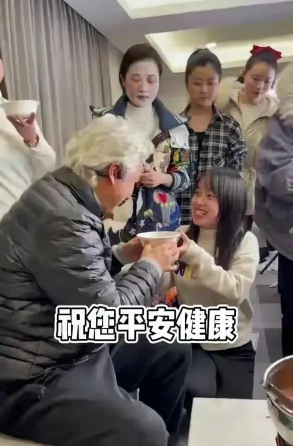 被冻结6亿后张庭回应被查:一直合法经营依法纳税,积极配合调查
