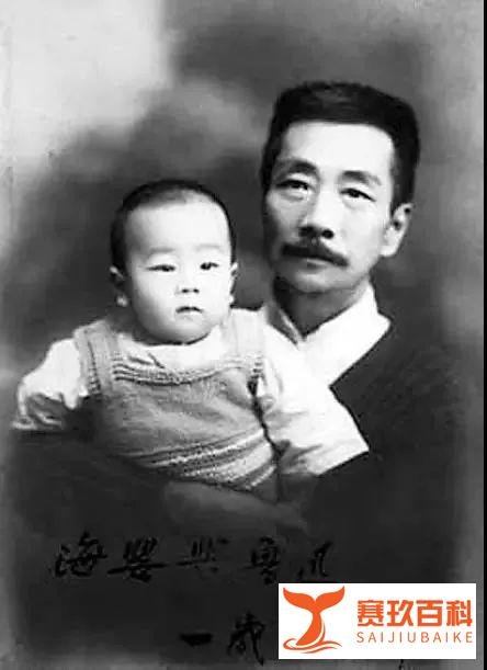 《我和我的父辈》上映10天,票房破10亿,是时候重温鲁迅这首诗了