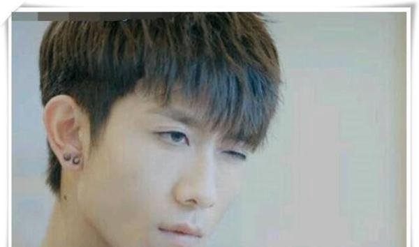 张一山“结婚照”新鲜出炉，看到女主网友不淡定了！