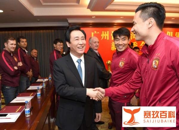 中超豪门真是活成精了！每次转会都不亏，省钱又能赢得好名声！