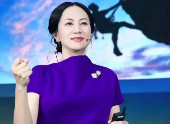 赌王女儿何超莲晒1000万游艇，有钱人的世界是啥样的？