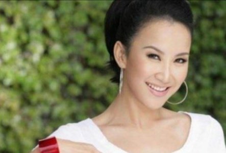 李玟发文疑似否认离婚，是因为孩子的原因吗？