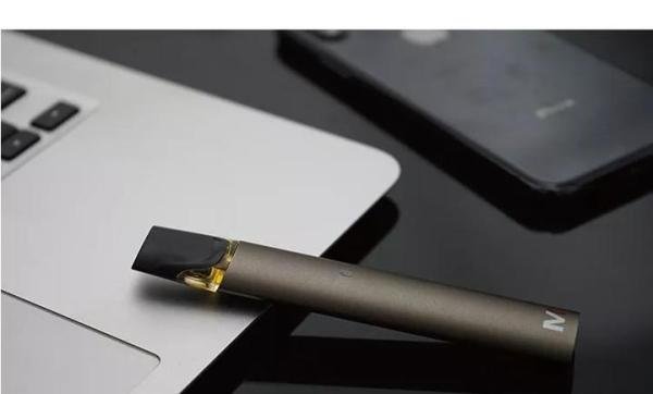 首例电子烟病例诞生 ！说电子烟没危害的都看看吧