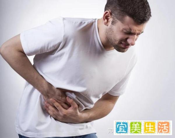 小S:一路走好我心中永远的喜剧天王。发现已是晚期,著名主持人蔡头肝癌去世。好友痛哭病因。