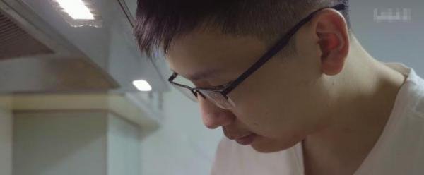 LPL最强的青训体系！《来者何人》告诉你，三代WE为什么都有成绩，有一点很重要！