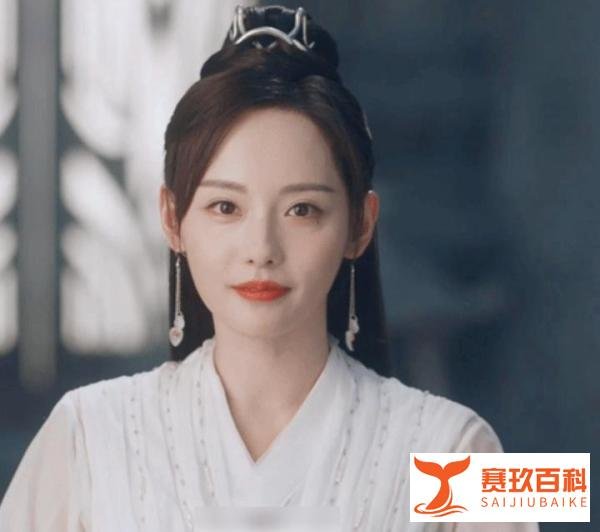 张嘉倪新剧饰演周冬雨丫鬟，因颜值太高，成功出圈