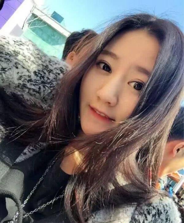 扒皮网红快手魏思美女个人背景