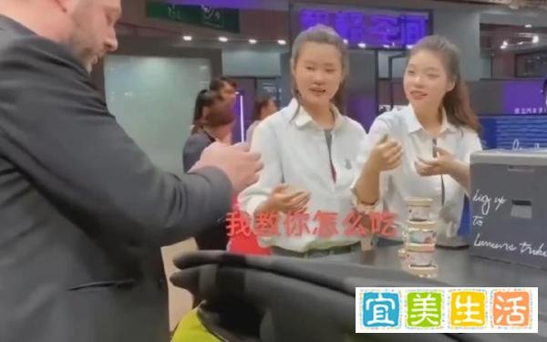 宝马MINI女孩，这怎么能是我们不放过你？