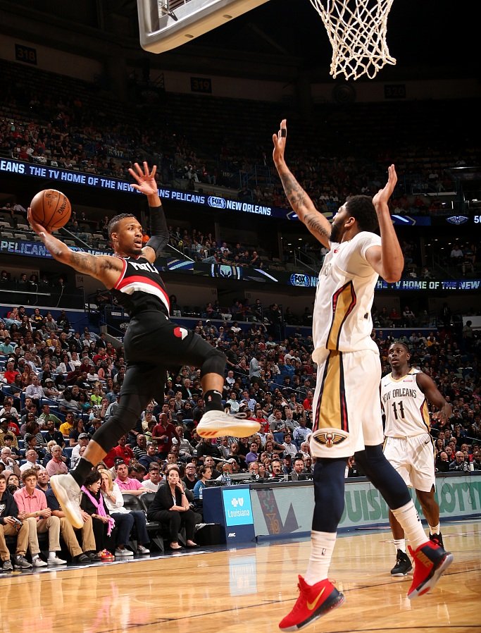 开拓者队客场107比103险胜鹈鹕队了吗？