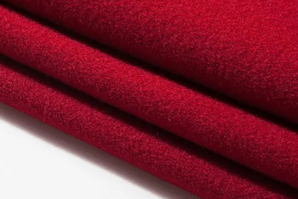 酒红色是什么颜色