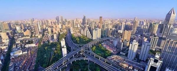 北大教授建议大规模发放现金或消费券