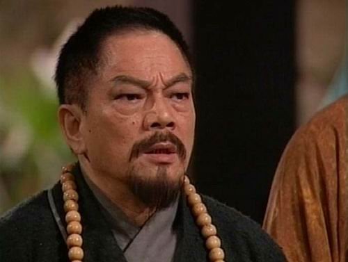 郭靖武功卓绝，共有几位师父？