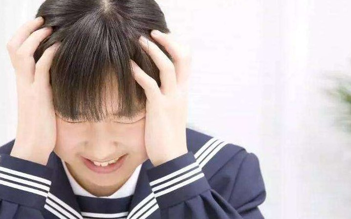 王攀招研资格未通过，他所作所为是否给教师摸黑？