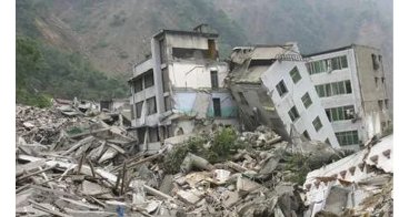 四川地震瞬间女幼师冲回屋救人,当时的情况有多紧急?
