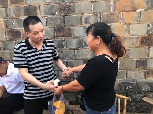 白岩松是如何评价张玉环一案的？