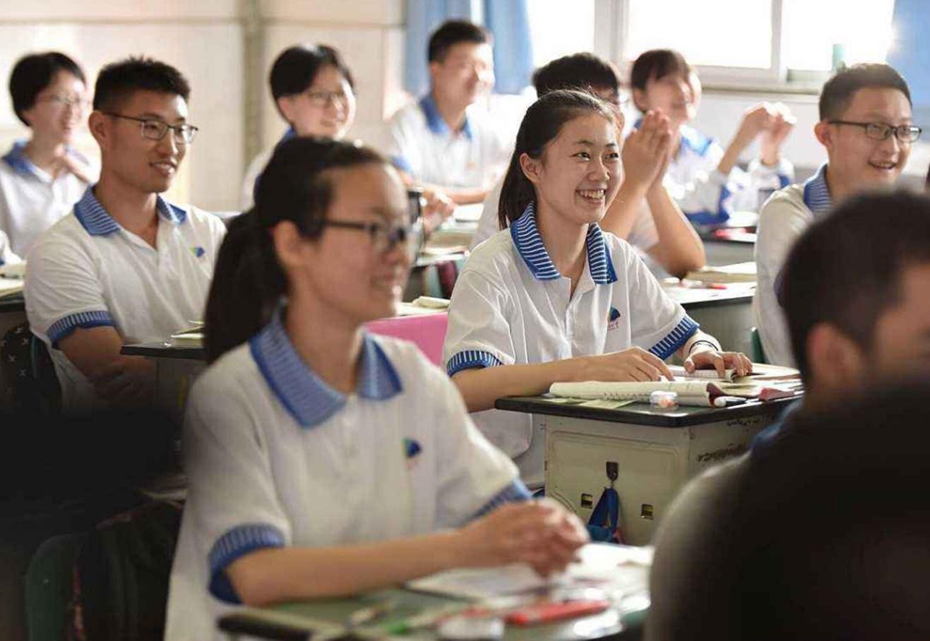 中学老师开分数银行借分凑整，你觉得这种教育理念怎么样？