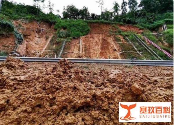梅大高速塌方,已造成24人死亡,30人受伤的事故惊魂时刻