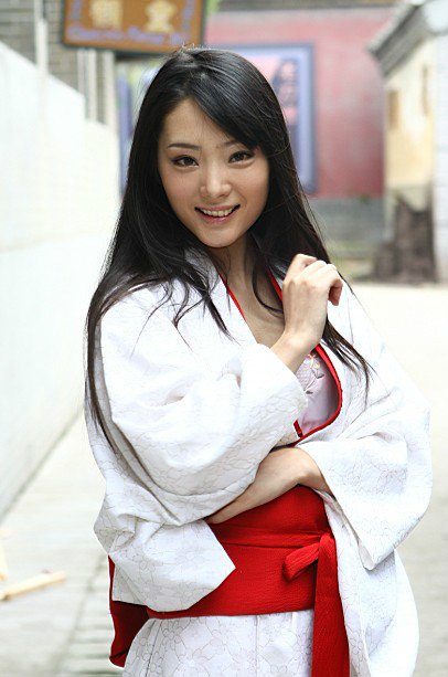 羋月传里的魏美人是甄嬛传中的妙音娘子吗