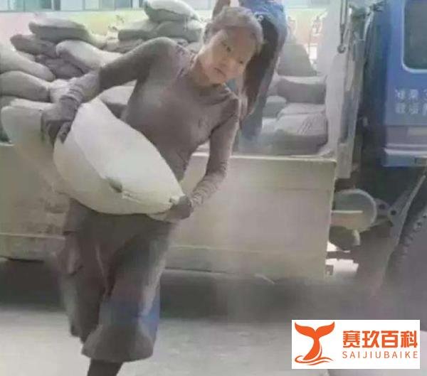 被万人吹捧的网红“水泥妹”惨遭唾弃,谎言下的真面目,丑陋无比